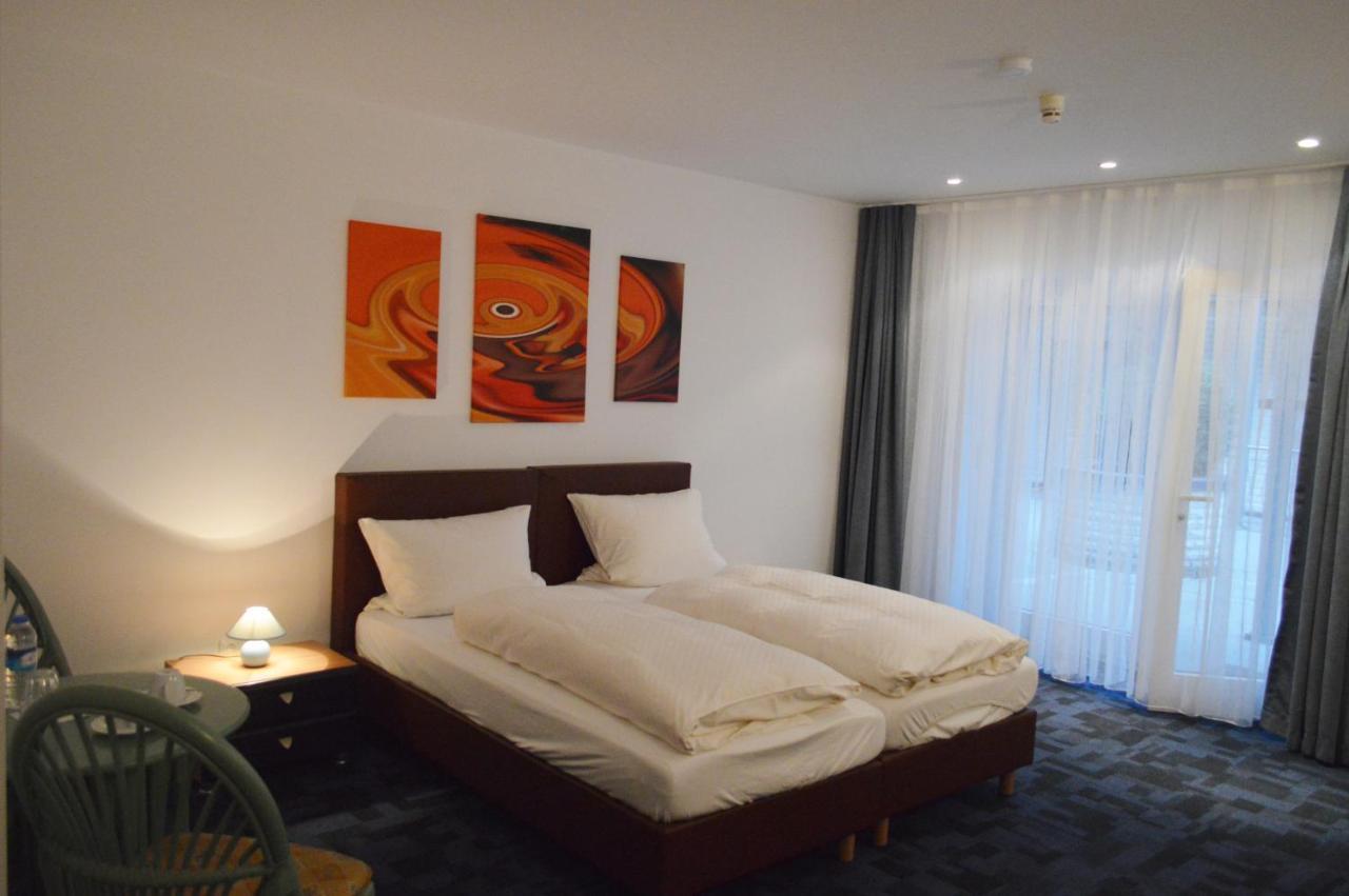 Hotel B8 Voerde Quarto foto
